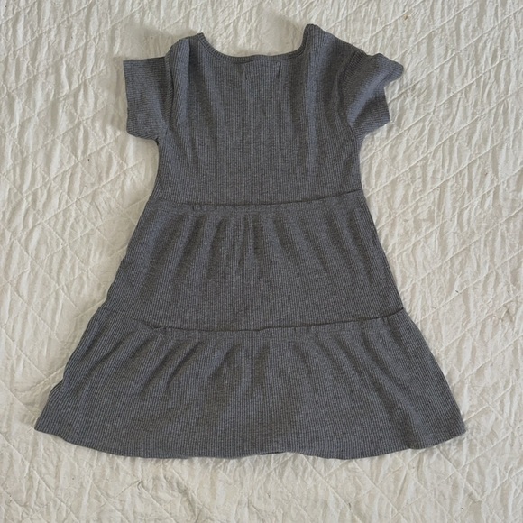 OLD NAVY Tiered Gray Short Sleeve Dress Girls Size 6-7 - Picture 3 of 5
